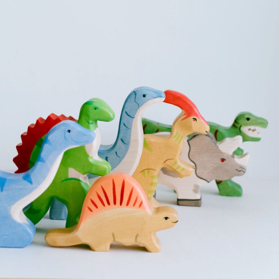 Holztiger Ahşap Oyuncak Dinozor - Allosaurus-Waldorf Ahşap Hayvan Figürü-2-Kidsmondo
